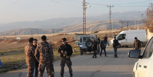 Siirt’te menfeze yerleştirilmiş patlayıcı bulundu