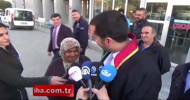 Terlik davasında beraat eden anne mahkemede gözyaşlarına boğuldu
