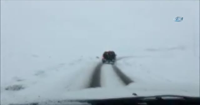 Tipide mahsur kalan öğretmenler AFAD ekipleri tarafından kurtarıldı