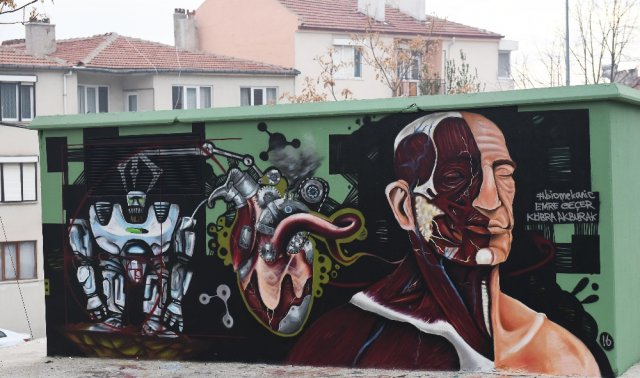 Trafolar sanat eserine dönüştü