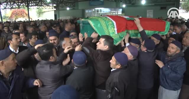 Yurt yangınında hayatını kaybedenlere hüzünlü veda