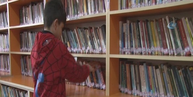 11 yaşındaki Umut, bir yılda 665 kitap okudu