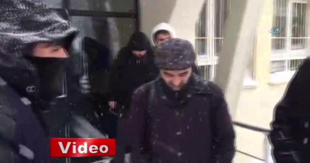 Açık öğretim Lisesi sınavına girenlerin yakınlarına kar eziyeti