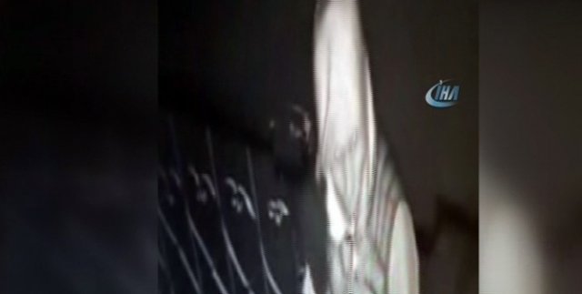 Aynı iş hanına altıncı kez giren hırsızlar kamerada