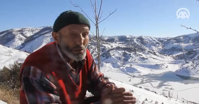 Baraj suyu çekilince cami minaresi ortaya çıktı