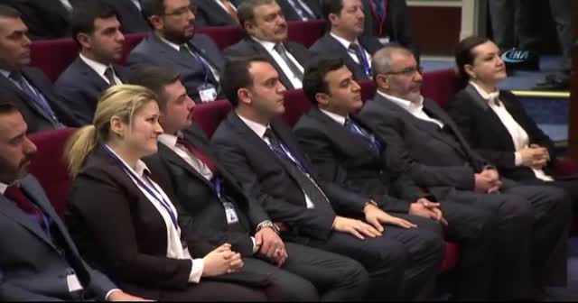 Başbakan: Referandum muhtemelen nisan ayının...