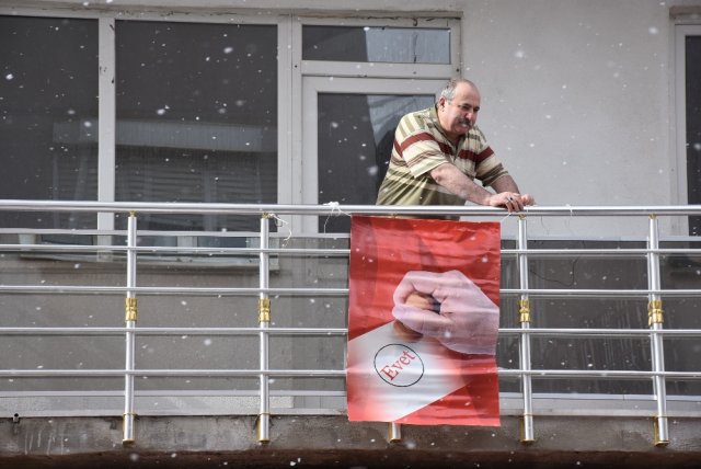 Bayrak asan dayı da ’evet’ dedi