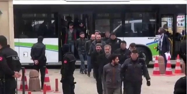 Belediye başkanları dahil 21 tutuklama