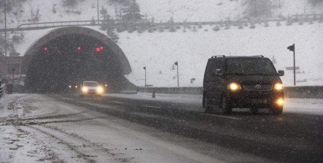 Bolu Dağı’nda yoğun kar yağışı
