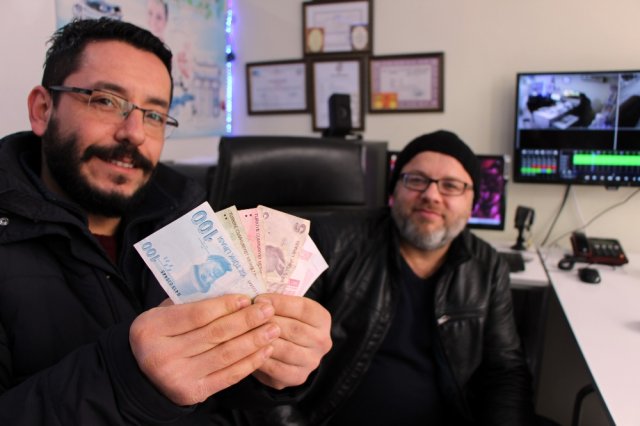 Bu para sahibini bekliyor