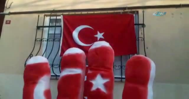 Cumhurbaşkanı için kardan ‘Rabia’ yaptılar