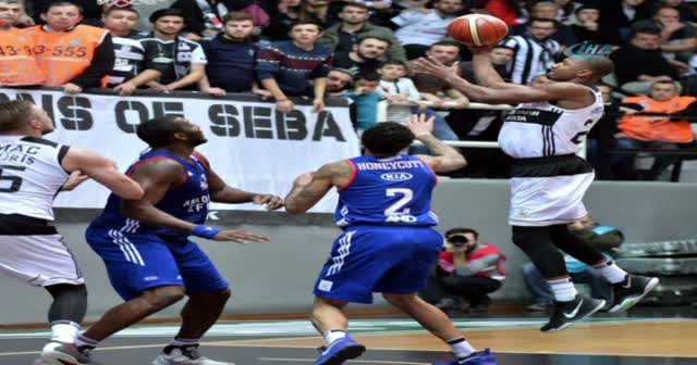 Derbi Anadolu Efes’in