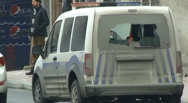 Esenyurt'ta polise silahlı saldırı