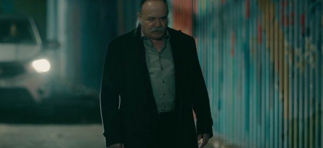 İçerde ekrana kilitledi