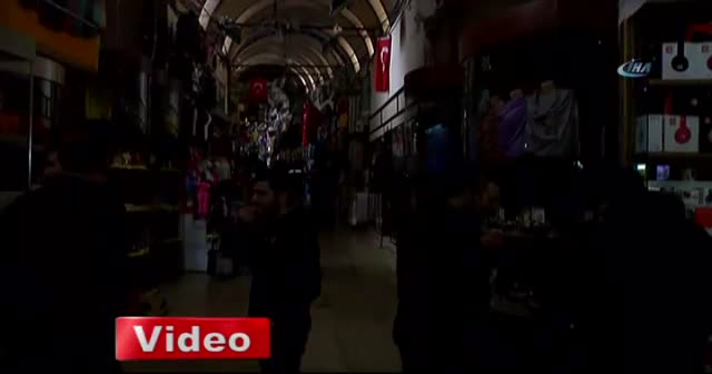 Kapalıçarşıda elektrik kesildi, esnaf isyan etti
