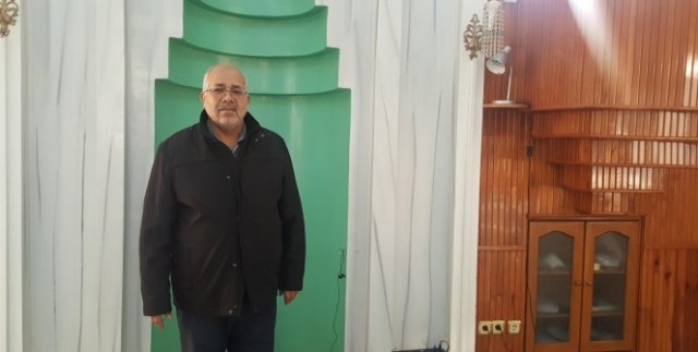 Namaz kılarken kalp krizi geçiren adamı cami imamı kurtardı