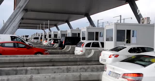 Osmangazi Köprüsü'nde "indirim" yoğunluğu