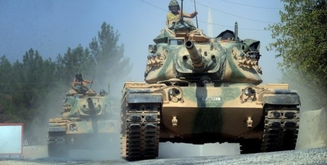 Sınıra fırtına obüs topları sevk edildi