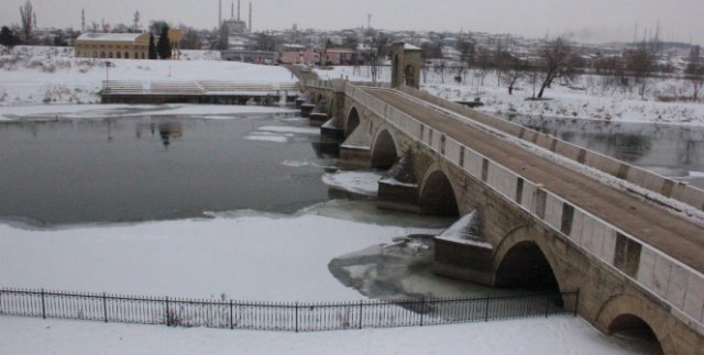Tunca Nehri akmıyor, Meriç kısmen buz tuttu