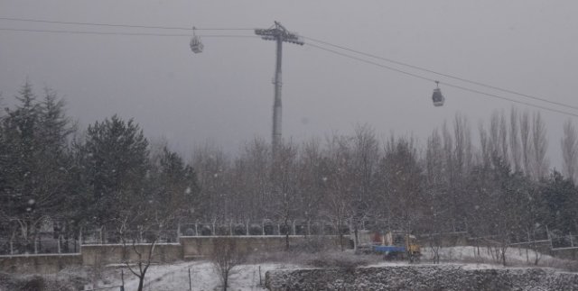 Uludağ'ın etekleri beyazlara büründü
