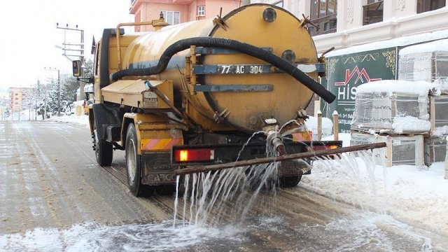 Yalova'da buzlanmaya karşı 'deniz suyu' formülü