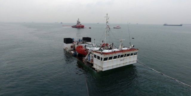 Zeytinburnu açıklarında batan gemi havadan görüntülendi