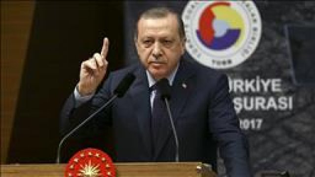 'Kaptanı sevmedikleri için geminin dibini delmeye çalışıyorlar'
