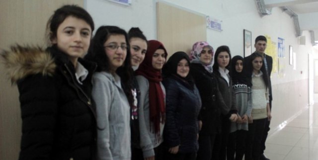 17 Aralık şehitlerinin adı sınıflarda yaşatılıyor