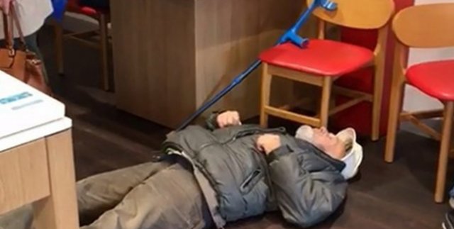 90'lık dede telefon faturasını görünce bayıldı