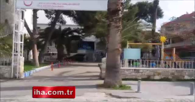 Askeri gemide yangın: 4 asker dumandan etkilendi