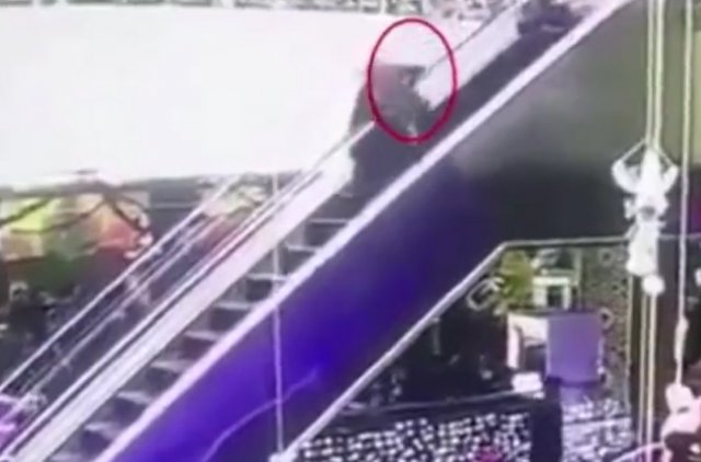 AVM’de korkunç olay!