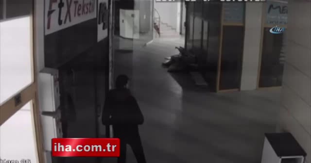 İş yerini 5 dakikada soydu