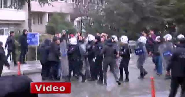 Marmara Üniversitesi'nde tehlikeli gerginlik