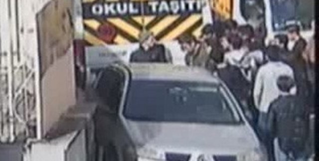 Öğrencilerin ölümden döndüğü anlar kamerada