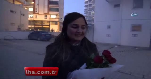Sürpriz evlilik teklifi karakolda son buldu