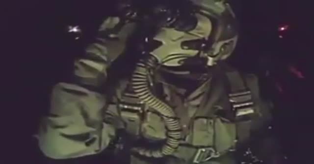 Türk pilotun 'Nusret' taklidi sosyal medyayı salladı