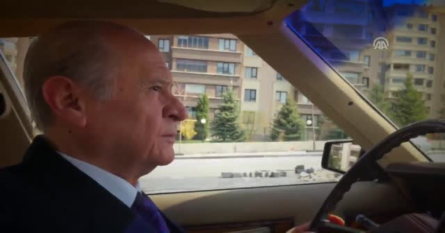 Devlet Bahçeli'nin klasik araba tutkusu