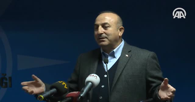 Dışişleri Bakanı Çavuşoğlu: Avrupa yavaş yavaş uçuruma doğru gidiyor
