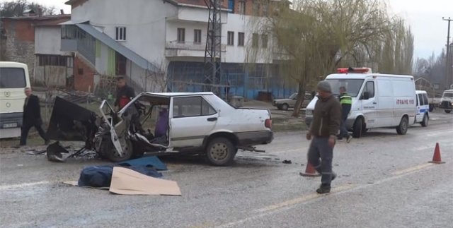 Domaniç’te trafik kazası: 1 ölü 13 yaralı