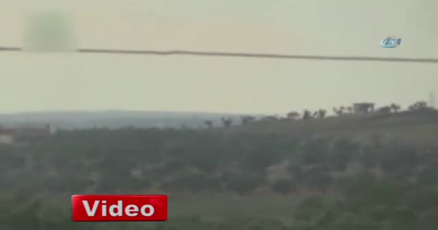 Hatay’ın Suriye sınırında rejime ait savaş uçağı düştü