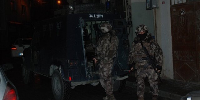 İstanbul Emniyetinden şafak operasyonu