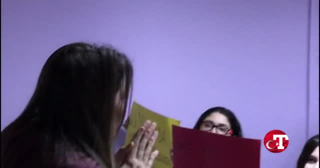 Öğretmenin sıra dışı evlilik teklifi, sosyal medyayı salladı