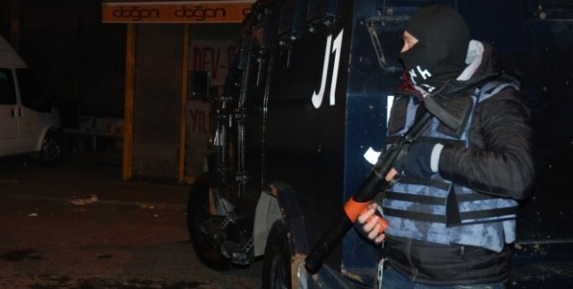 Okmeydanı’nda hava destekli terör operasyonu