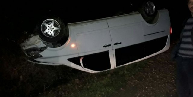 Takla atan minibüsten kese dolusu altın çıktı