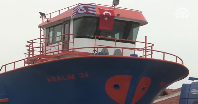 Tır arıza yaptı, gemi karaya oturdu
