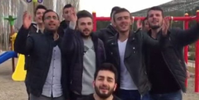 Üniversiteli gençlerden YGS şarkısı