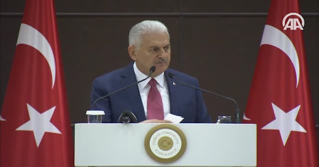 Başbakan Yıldırım: Kontrollü darbe girişimi ne demek? Bu şehitlerimize hakarettir