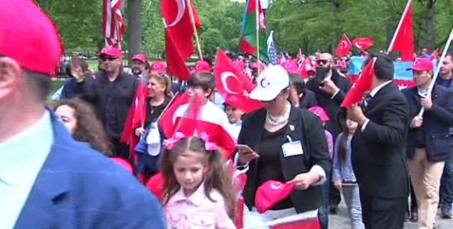 Beyaz Saray önünde başladı: 5 bin Türk katıldı