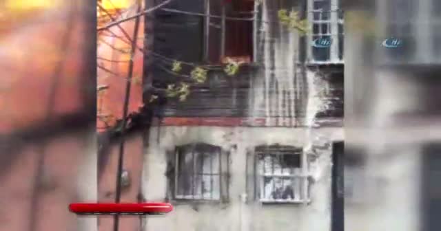 Beyoğlu’nda yangın!