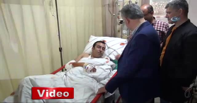 Çevik kuvvet polislerini taşıyan otobüs devrildi: 9 yaralı